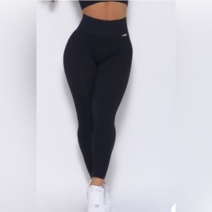 Bombshell Sportswear Inspired Seamless Leggings - S / Black